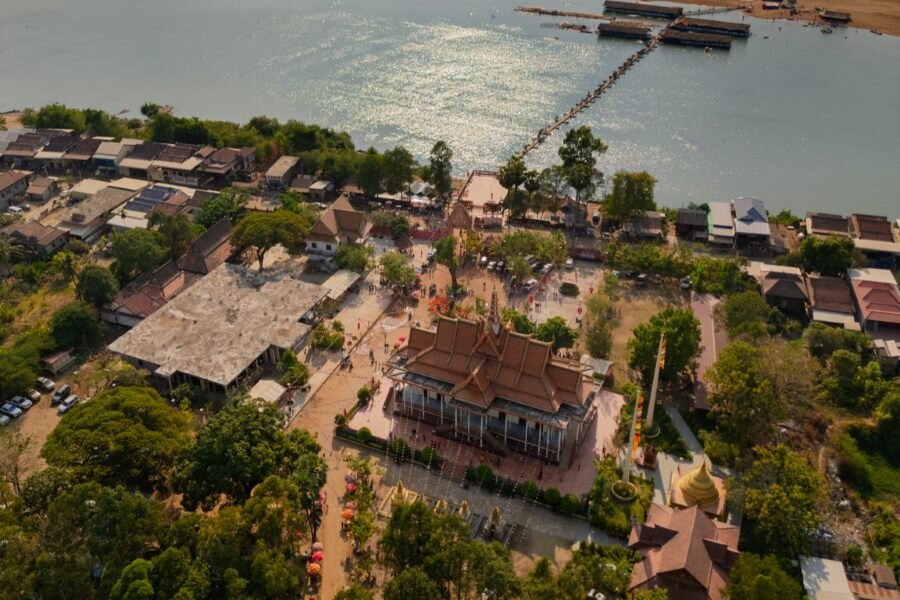 Capture the serene beauty of Laos’s cultural landmarks with a visa for American travelers